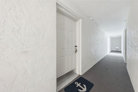 Condominio en venta en Leesburg, Florida, 2 dormitorios, 141.03 m2 № 2152168 - foto 3