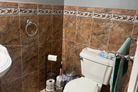 Copropriété à vendre à Miami, Floride: 2 chambres, 134.71 m2 № 2153308 - photo 12