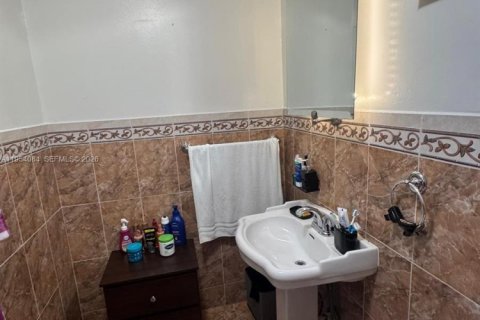 Copropriété à vendre à Miami, Floride: 2 chambres, 134.71 m2 № 2153308 - photo 26
