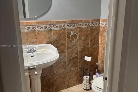 Copropriété à vendre à Miami, Floride: 2 chambres, 134.71 m2 № 2153308 - photo 11