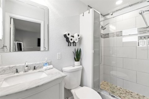 House in Tampa, Florida 3 bedrooms, 139.82 sq.m. № 1841812 - photo 22