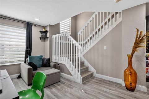 Adosado en venta en Miramar, Florida, 3 dormitorios, 114.73 m2 № 1966904 - foto 10