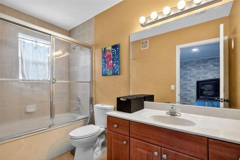 Adosado en venta en Miramar, Florida, 3 dormitorios, 114.73 m2 № 1966904 - foto 24