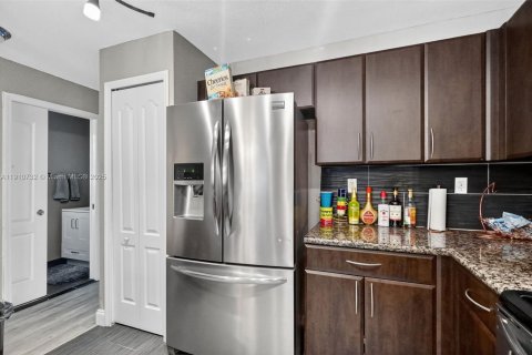 Adosado en venta en Miramar, Florida, 3 dormitorios, 114.73 m2 № 1966904 - foto 15