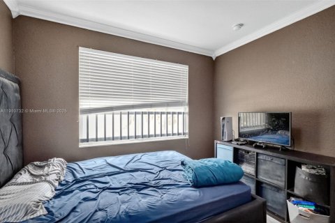 Adosado en venta en Miramar, Florida, 3 dormitorios, 114.73 m2 № 1966904 - foto 29