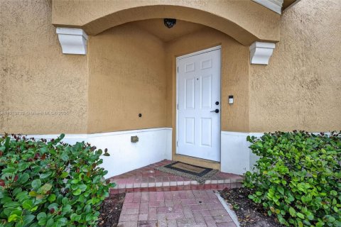 Adosado en venta en Miramar, Florida, 3 dormitorios, 114.73 m2 № 1966904 - foto 4