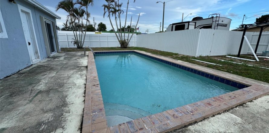 Villa ou maison à Hollywood, Floride 3 chambres № 1226999