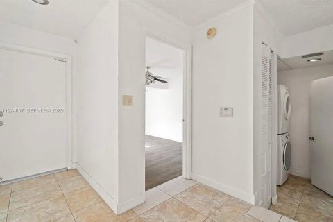 Снять в аренду таунхаус в Плантация, Флорида 3 спальни, 164.44м2, № 2035035 - фото 10