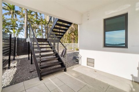 Casa en venta en Saint Petersburg, Florida, 5 dormitorios, 347.27 m2 № 1733633 - foto 22