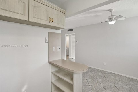 Copropriété à louer à Hollywood, Floride: 1 chambre, 62.99 m2 № 1942047 - photo 19
