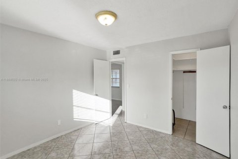 Copropriété à louer à Hollywood, Floride: 1 chambre, 62.99 m2 № 1942047 - photo 25