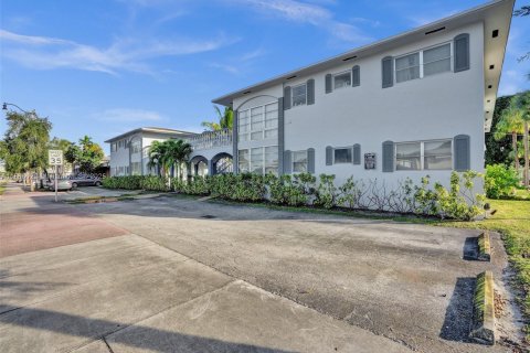 Condo à Hollywood, Floride, 1 chambre  № 1942047