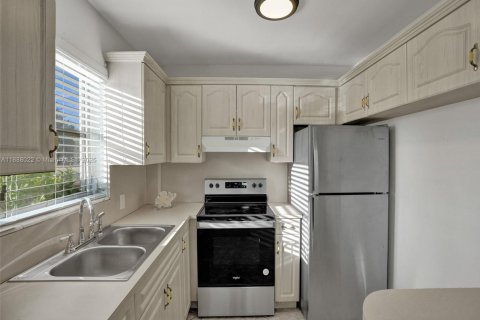 Copropriété à louer à Hollywood, Floride: 1 chambre, 62.99 m2 № 1942047 - photo 16