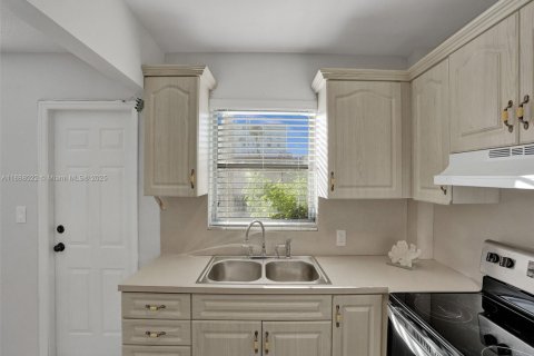 Copropriété à louer à Hollywood, Floride: 1 chambre, 62.99 m2 № 1942047 - photo 17