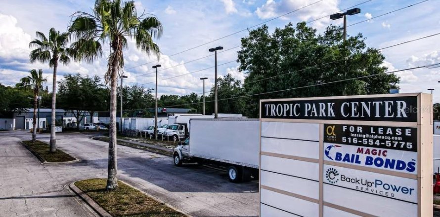 Immobilier commercial à Sanford, Floride 133.78 m2 № 2103208