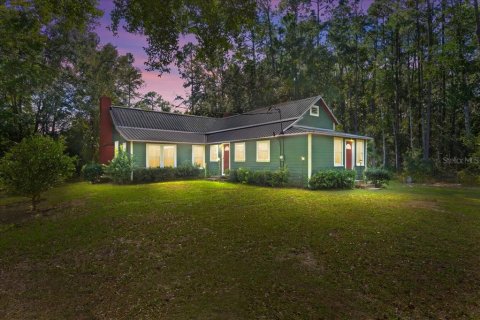 Casa en Hawthorne, Florida 3 dormitorios, 157.93 m2 № 2150812
