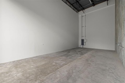 Commercial property in Tampa, Florida 76.18 sq.m. № 1434356 - photo 7