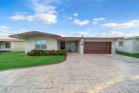 Villa ou maison à vendre à Miramar, Floride: 3 chambres, 164.62 m2 № 2426806 - photo 3