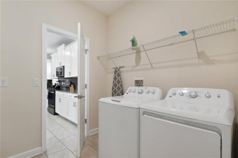 Casa en venta en Davenport, Florida, 5 dormitorios, 286.23 m2 № 1840691 - foto 24