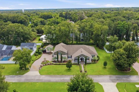 House in Lake Helen, Florida 3 bedrooms, 324.14 sq.m. № 2361419 - photo 6