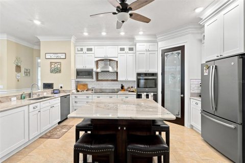 House in Lake Helen, Florida 3 bedrooms, 324.14 sq.m. № 2361419 - photo 8