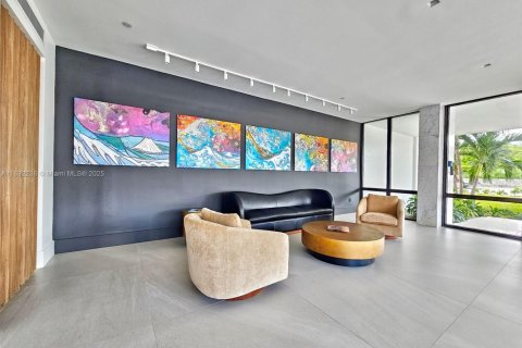 Condominio en alquiler en Miami Beach, Florida, 46.45 m2 № 1944225 - foto 12