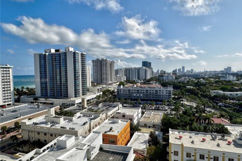 Condo in Miami Beach, Florida  № 1944225 - photo 10