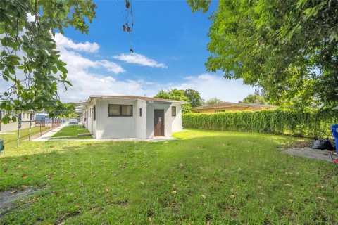 Propiedad comercial en venta en Miami, Florida, 192.68 m2 № 1806347 - foto 7