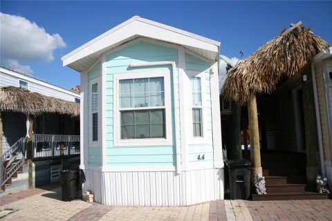 Condo in Key Largo, Florida, 2 bedrooms  № 1464853 - photo 1