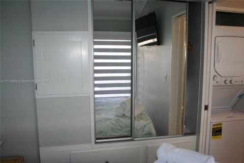 Condo in Key Largo, Florida, 2 bedrooms  № 1464853 - photo 17