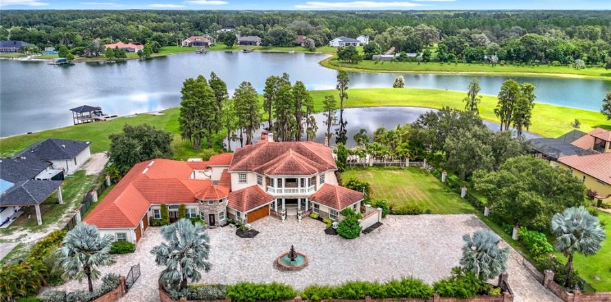 House in Odessa, Florida 5 bedrooms, 724.64 sq.m. № 1885841