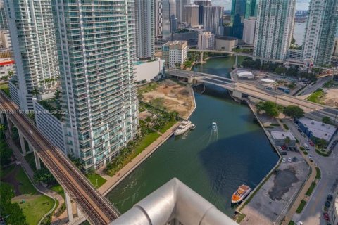Condominio en venta en Miami, Florida, 1 dormitorio, 82.78 m2 № 1877654 - foto 3