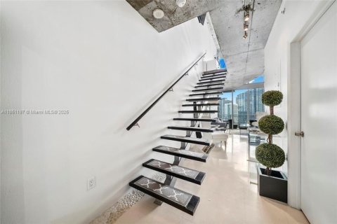 Condominio en venta en Miami, Florida, 1 dormitorio, 82.78 m2 № 1877654 - foto 8