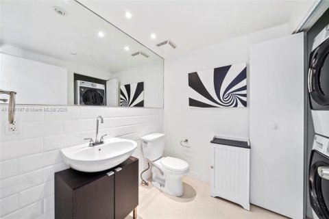 Condominio en venta en Miami, Florida, 1 dormitorio, 82.78 m2 № 1877654 - foto 7