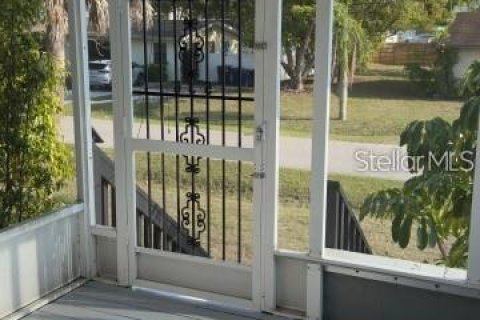 Villa ou maison à vendre à Palmetto, Floride: 2 chambres, 96.25 m2 № 2408561 - photo 30