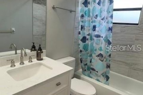 Villa ou maison à vendre à Palmetto, Floride: 2 chambres, 96.25 m2 № 2408561 - photo 17