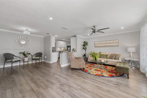 House in Sunrise, Florida 3 bedrooms № 1953895 - photo 21