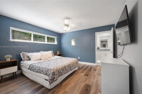 House in Sunrise, Florida 3 bedrooms № 1953895 - photo 14