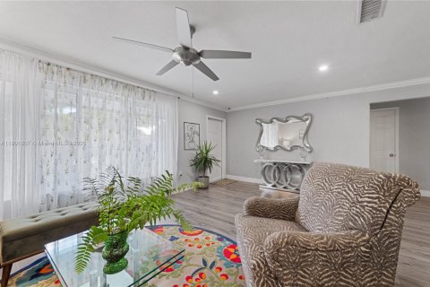 House in Sunrise, Florida 3 bedrooms № 1953895 - photo 25
