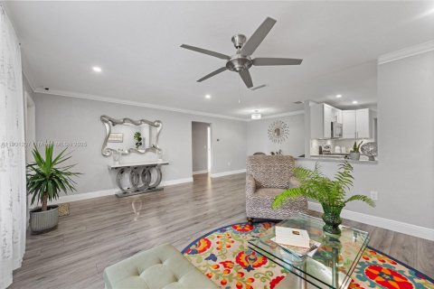 House in Sunrise, Florida 3 bedrooms № 1953895 - photo 24