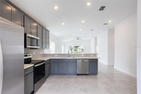 Casa en venta en Port Charlotte, Florida, 3 dormitorios, 140.38 m2 № 1558163 - foto 5