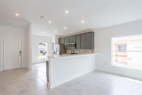 Casa en venta en Port Charlotte, Florida, 3 dormitorios, 140.38 m2 № 1558163 - foto 9