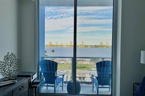Condo in Lake Park, Florida, 2 bedrooms  № 2399637 - photo 29
