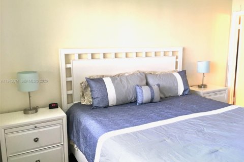 Condominio en alquiler en Pembroke Pines, Florida, 2 dormitorios, 108.7 m2 № 2059839 - foto 12