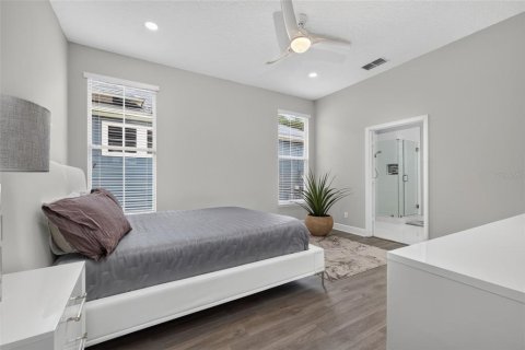 House in Celebration, Florida 3 bedrooms, 135.27 sq.m. № 2235420 - photo 20