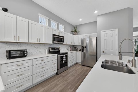 House in Celebration, Florida 3 bedrooms, 135.27 sq.m. № 2235420 - photo 10