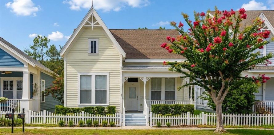 House in Celebration, Florida 3 bedrooms, 135.27 sq.m. № 2235420