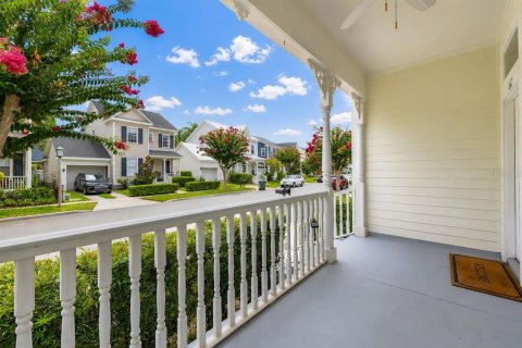 House in Celebration, Florida 3 bedrooms, 135.27 sq.m. № 2235420 - photo 4