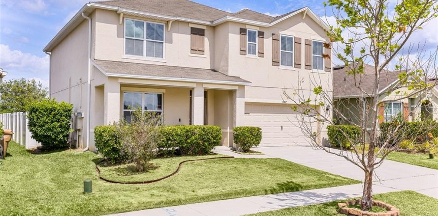 Villa ou maison à Kissimmee, Floride 5 chambres, 248.42 m2 № 1717543