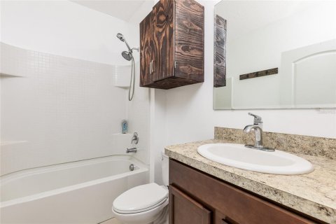 Villa ou maison à vendre à Kissimmee, Floride: 5 chambres, 248.42 m2 № 1717543 - photo 13